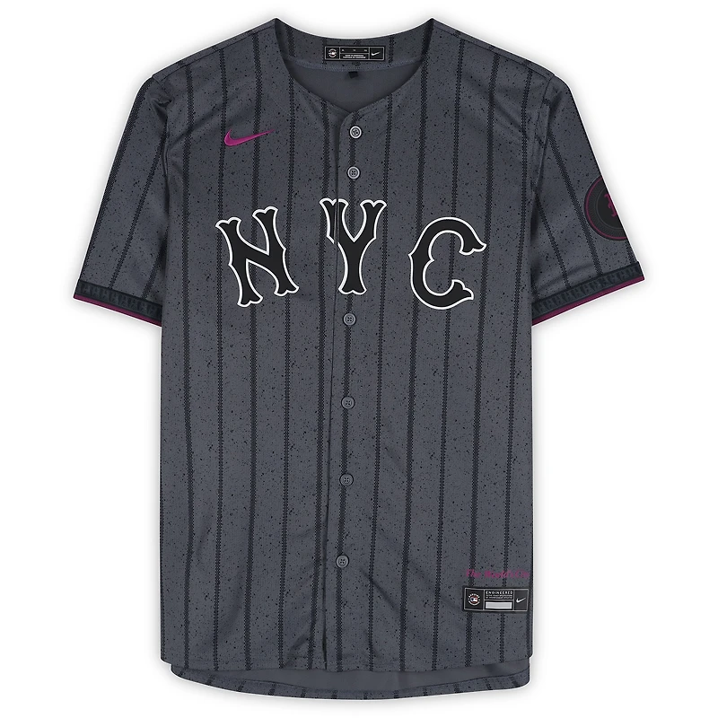 Maillot gris Nike City Connect Limited autographié par Pete Alonso des Mets de New York avec l'inscription « LFGM ! »