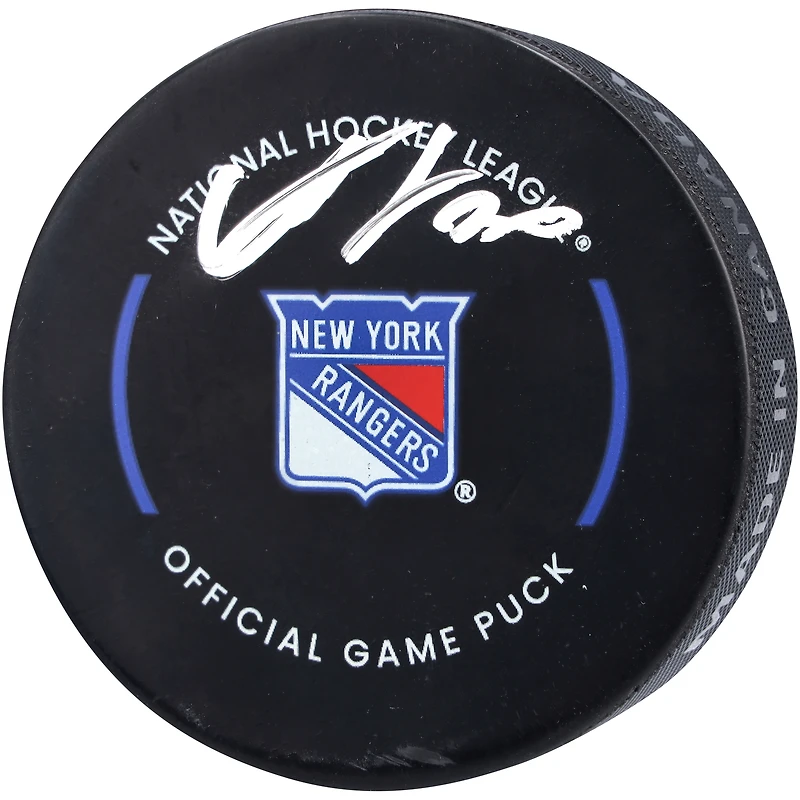 Rondelle de match officielle autographiée par Adam Fox des Rangers de New York