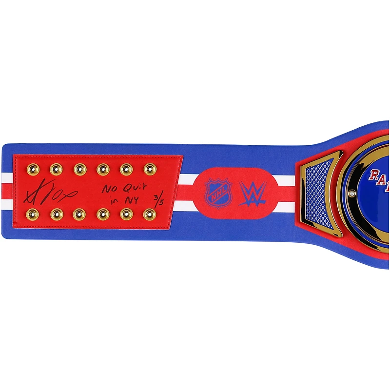 Ceinture de titre WWE Legacy autographiée par Adam Fox des New York Rangers avec inscription « No Quit in NY » - Édition limitée à 5 exemplaires