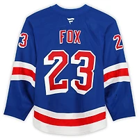 Maillot bleu Adam Fox des Rangers de New York, numéro 23, utilisé lors du match de la saison 2024-25 de la LNH