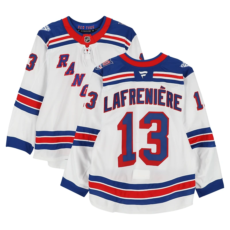 Maillot blanc n° 13 porté par Alexis Lafrenière (Rangers de New York) lors du match contre les Sabres de Buffalo le 9 octobre 2024