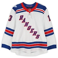 Maillot blanc n° 13 porté par Alexis Lafrenière (Rangers de New York) lors du match contre les Sabres de Buffalo le 9 octobre 2024