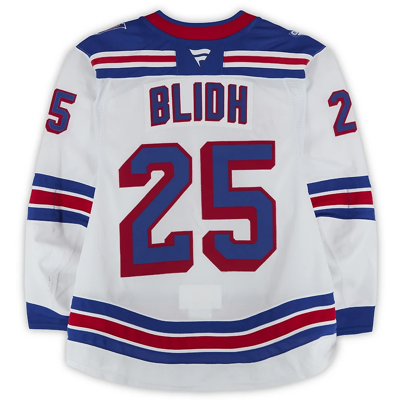 Maillot blanc n° 25 porté par Anton Blidh des Rangers de New York lors de la saison 2025-2026 de la LNH (série 3).