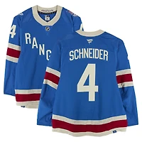 Maillot alternatif bleu n° 4 des Rangers de New York porté par Braden Schneider lors du match contre les Sabres de Buffalo le 8 avril 2026