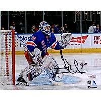 Henrik Lundqvist New York Rangers Maillot bleu dédicacé 8" x 10" dans une photographie nette
