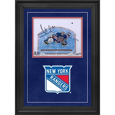 Photographie encadrée de luxe autographiée par Henrik Lundqvist des Rangers de New York, maillot bleu, 20 x 25 cm