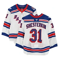 Maillot blanc n° 31 porté par Igor Shesterkin des Rangers de New York lors du match contre les Sabres de Buffalo le 9 octobre 2024