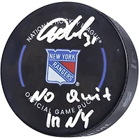 Rondelle de match officielle des Rangers de New York d'Igor Shesterkin avec inscription « No Quit in NY »