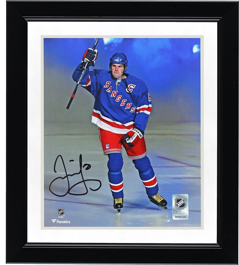 V106832 Rangrs Jaromir Jagr New York Rangers Maillot bleu autographié 8" x 10" saluant la foule Photographie Jaromir Jagr AUT 08x10 PHOTO 45834 AUTPHO 08HKJA0044 #2