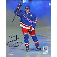 V106832 Rangrs Jaromir Jagr New York Rangers Maillot bleu autographié 8" x 10" saluant la foule Photographie Jaromir Jagr AUT 08x10 PHOTO 45834 AUTPHO 08HKJA0044 #2