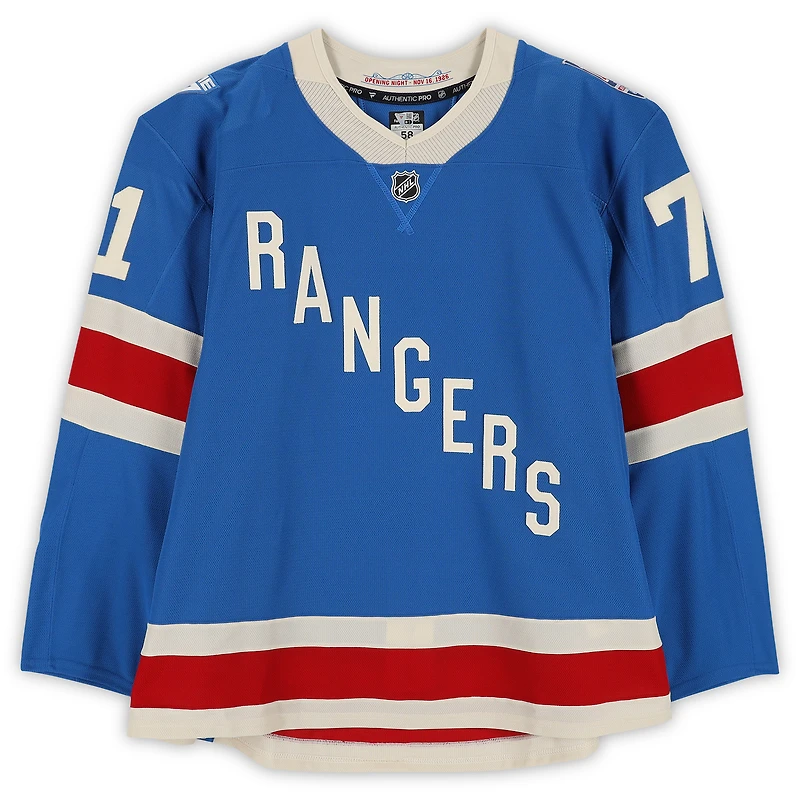 Maillot bleu du centenaire n° 71 porté par Juuso Parssinen des Rangers de New York contre les Maple Leafs de Toronto le 5 mars 2026