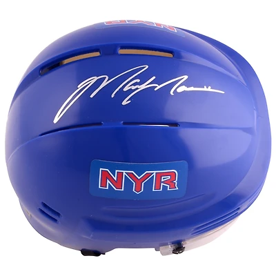Casque mini bleu autographié par Mark Messier des Rangers de New York