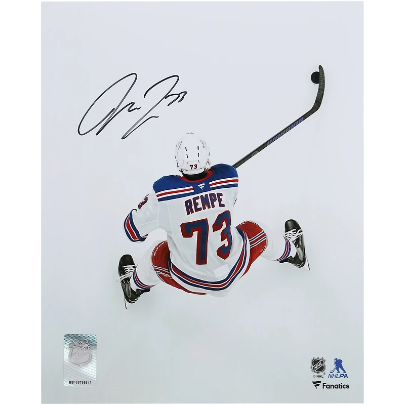 Photographie aérienne autographiée de Matt Rempe, maillot blanc des Rangers de New York, 20 x 25 cm