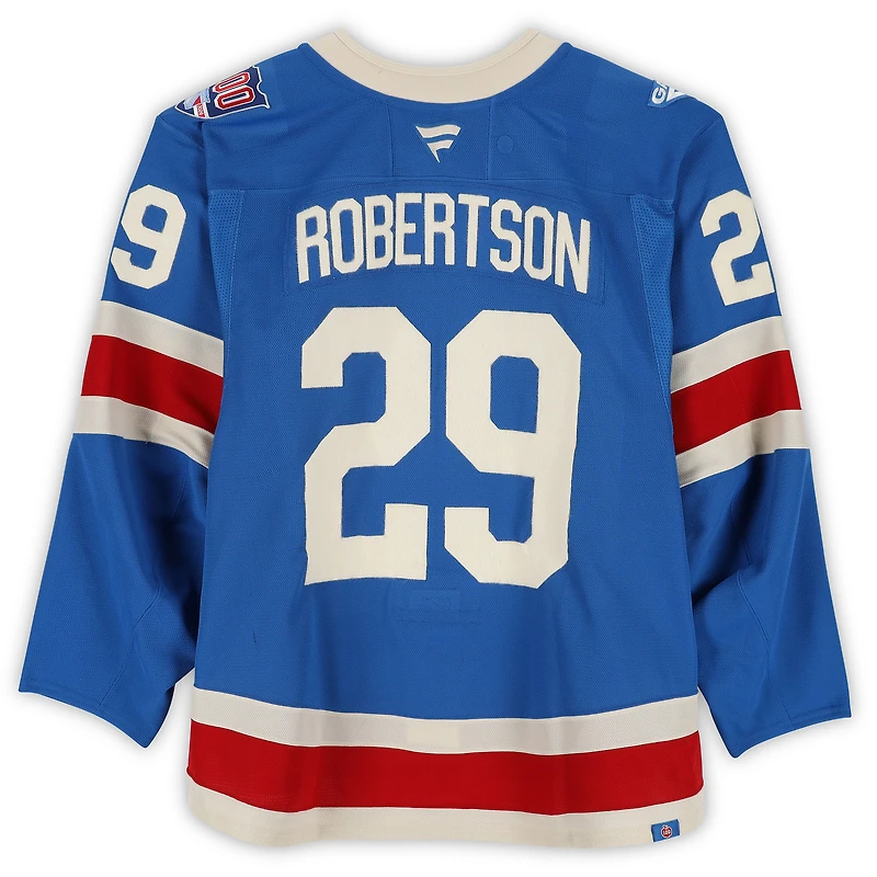 Maillot bleu n° 29 porté par Matthew Robertson (New York Rangers) lors de plusieurs matchs entre le 10 décembre 2025 et le 8 janvier 2026.