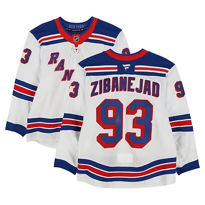 Maillot blanc n° 93, porté en match et autographié par Mika Zibanejad des Rangers de New York (série 2), saison 2024-2025 de la LNH.