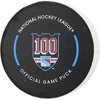 Rondelle de but utilisée par Mika Zibanejad des Rangers de New York lors du match du 28 février 2026 contre les Penguins de Pittsburgh
