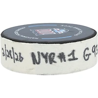 Rondelle de but utilisée par Mika Zibanejad des Rangers de New York lors du match du 28 février 2026 contre les Penguins de Pittsburgh