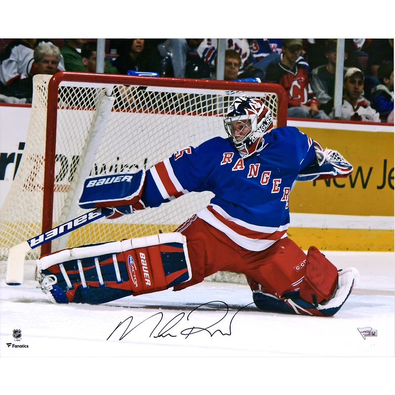 Photo de Mike Richter, joueur des Rangers de New York, autographiée (40 x 50 cm), lors d'un arrêt spectaculaire.