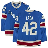 Maillot alternatif bleu n° 42 porté par Noah Laba (New York Rangers) contre les Sabres de Buffalo le 8 avril 2026