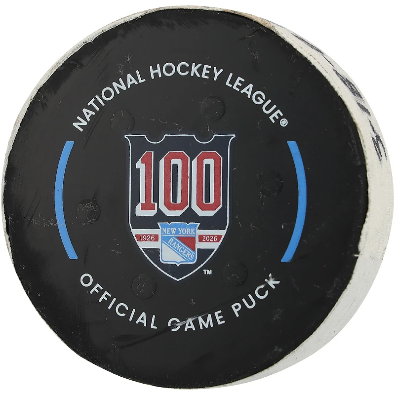 Rondelle de but utilisée par Vladislav Gavrikov, des Rangers de New York, lors du match du 18 mars 2026 contre les Devils du New Jersey.