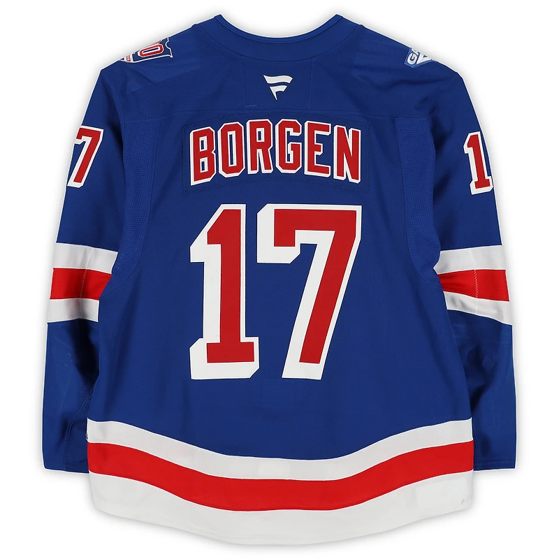 Maillot bleu n° 17 porté par Will Borgen des Rangers de New York lors de la saison 2025-2026 de la LNH (série 3).