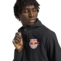Coupe-vent à capuche zippé adidas New York Red Bulls Tiro Travel pour homme, noir