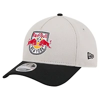 Casquette ajustable New Era grise New York Red Bulls 2025 Jersey Hook 9FORTY M-Crown pour homme