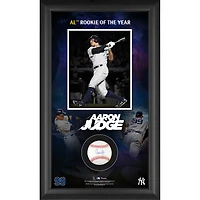 Aaron Judge, joueur des Yankees de New York, élu recrue de l'année, sous cadre photo avec autographe et collage.