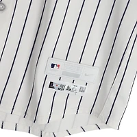 Maillot Nike blanc à fines rayures n° 14 porté par Amed Rosario des Yankees de New York contre les Blue Jays de Toronto le 8 octobre 2025 - Match 4 de la série de division de la Ligue américaine