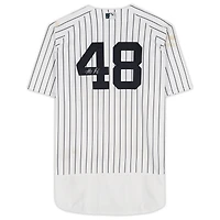 Maillot à rayures blanches dédicacé par Anthony Rizzo des Yankees de New York #48 contre les Red Sox de Boston le 11 juin 2023