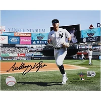 Photographie autographiée de 20,3 x 25,4 cm d'Anthony Volpe des Yankees de New York lors de la journée d'ouverture