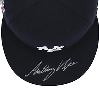 Casquette bleu marine « Hall of Fame » autographiée par Anthony Volpe, des Yankees de New York, portée lors du match n° 11 contre les Phillies de Philadelphie le 27 juillet 2025.