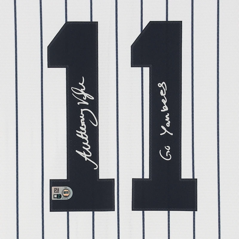 Maillot réplique Nike blanc autographié par Anthony Volpe des Yankees de New York avec inscription « Go Yankees »