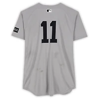 Maillot gris n° 11 des Yankees de New York, Anthony Volpe, utilisé lors du match contre les Rangers du Texas, le 6 août 2025