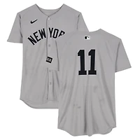 Maillot gris n° 11 des Yankees de New York, Anthony Volpe, utilisé lors du match contre les Rangers du Texas, le 6 août 2025