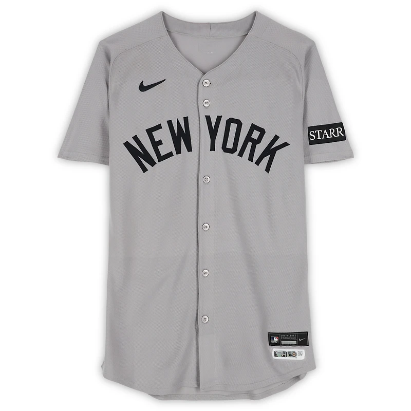 Maillot Nike gris n° 11 des Yankees de New York, Anthony Volpe, utilisé lors du match contre les Mets de New York, le 6 juillet 2025