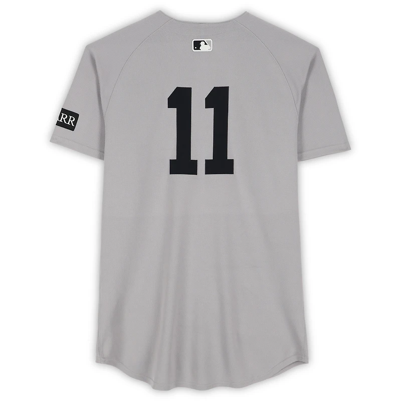Maillot gris Nike porté par Anthony Volpe (New York Yankees) lors du match n° 11 contre les Blue Jays de Toronto le 4 octobre 2025 - 1er match de la série de division de la Ligue américaine