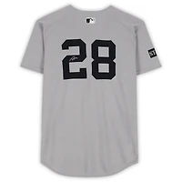 Maillot gris autographié par Austin Wells des Yankees de New York, porté lors du match n° 28 contre les Blue Jays de Toronto le 4 octobre 2025