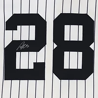 Maillot blanc à rayures fines n° 28 autographié par Austin Wells des Yankees de New York lors du match contre les Orioles de Baltimore le 28 septembre 2025