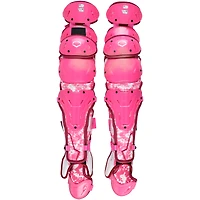 Protège-tibias roses EvoShield portés par Austin Wells lors du match contre les Athletics le 11 mai 2025