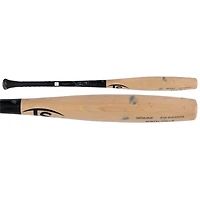 Batte cassée des Louisville Slugger beige/noire d'Austin Wells, utilisée lors du match contre les Rangers du Texas, le 4 août 2025