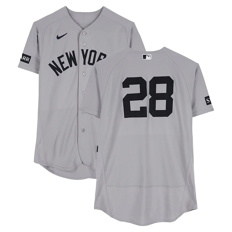 Maillot gris Nike porté par Austin Wells (New York Yankees) n° 28 lors du match contre les Texas Rangers le 29 avril 2026