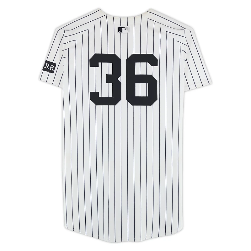 Maillot à rayures blanches #36 des Yankees de New York, utilisé lors du match contre les Orioles de Baltimore le 21 juin 2025 - 7 manches, 5 retraits au bâton, victoire. Maillot Clarke Schmidt des Yankees de New York, numéro 45840, numéro 2.