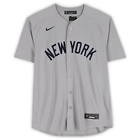 Maillot Nike gris dédicacé par Cody Bellinger des Yankees de New York, numéro 35, numéro 45740, numéro 2, numéro AUTJERBSB, numéro 2, V106832