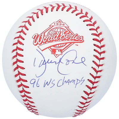 Balle de baseball autographiée par David Cone, des Yankees de New York, avec le logo des Séries mondiales de 1996 et l'inscription « Champions des Séries mondiales 96 ».