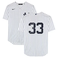 Maillot réplique blanc Nike autographié par David Wells des Yankees de New York, avec inscription « P.G. 17/05/98 ».