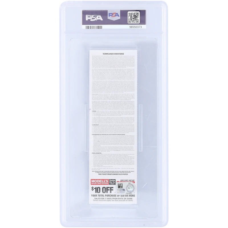 Billet autographié par Derek Jeter des Yankees de New York, signant son 2 874e coup sûr et dépassant ainsi Babe Ruth au classement des meilleurs frappeurs de tous les temps. Authentifié par PSA (6/9) le 8 août 2010.