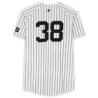 Maillot Nike blanc à fines rayures n° 38 porté par Devin Williams (New York Yankees) contre les Blue Jays de Toronto le 8 octobre 2025 - Match 4 de la série de division de la Ligue américaine