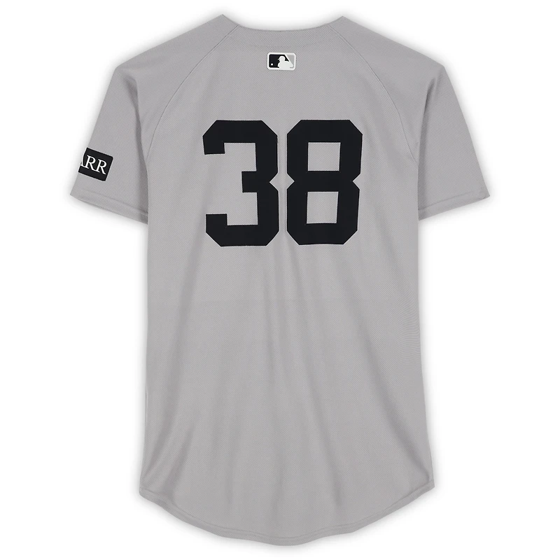 Maillot Nike gris n° 38 porté par Devin Williams des Yankees de New York contre les Mariners de Seattle, le 14 mai 2025