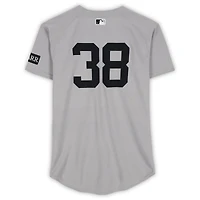 Maillot Nike gris n° 38 porté par Devin Williams des Yankees de New York contre les Mariners de Seattle, le 14 mai 2025